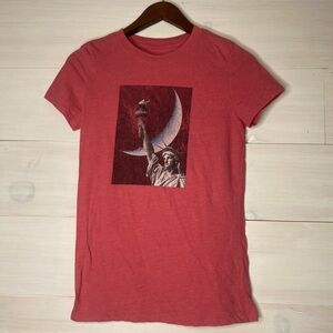 Free State Women's Red Graphic T-Shirt with Statue of Liberty Design - Medium